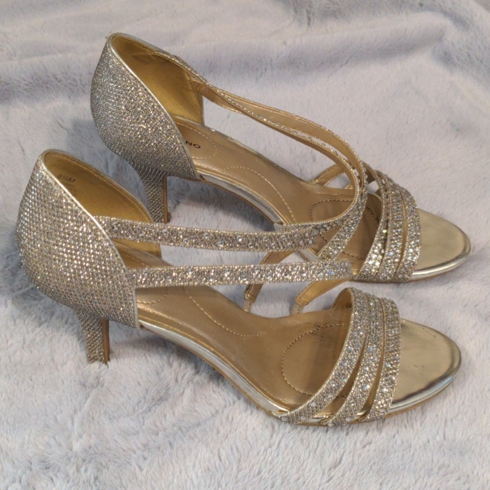 Bandolino sparkly heels